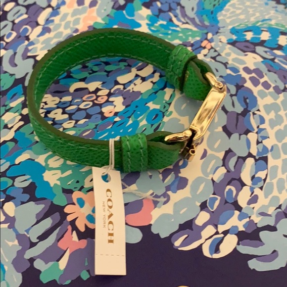 Coach bracelet with gold clasp and green band - Picture 5 of 5